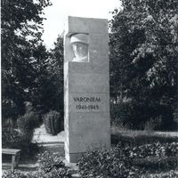 Monument in Dobele dedicated to heroes