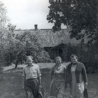 The participants of the expedition and folklore informant Maija Cukurs