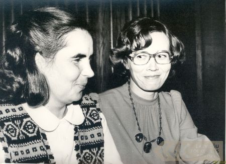 Folkloristes Māra Vīksna un Marija Banga