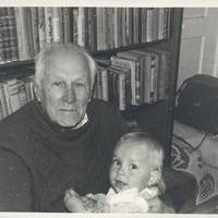 The folklore informant Ernests Lieģis and his great-granddaughter Agra