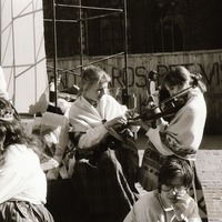 Bērnu un jauniešu folkloras pasākuma "Pulkā eimu, pulkā teku" dalībnieki Rotaļu un deju sarīkojumā
