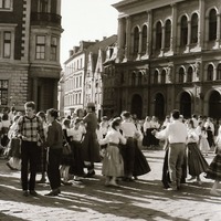 Bērnu un jauniešu folkloras pasākuma "Pulkā eimu, pulkā teku" dalībnieki Rotaļu un deju sarīkojumā