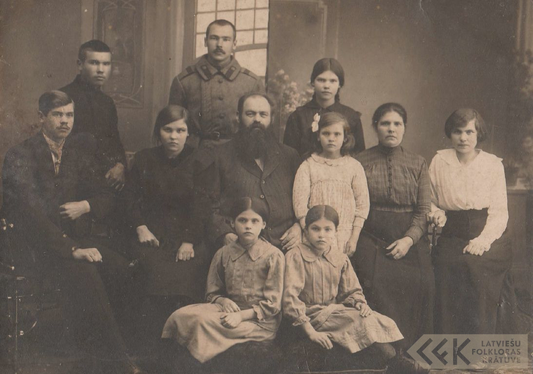 Šenbergu ģimene 1916. gadā