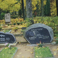 Lapiņu ģimenes kapa vieta