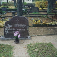 Alberta Legzdiņa ģimenes kapa vieta