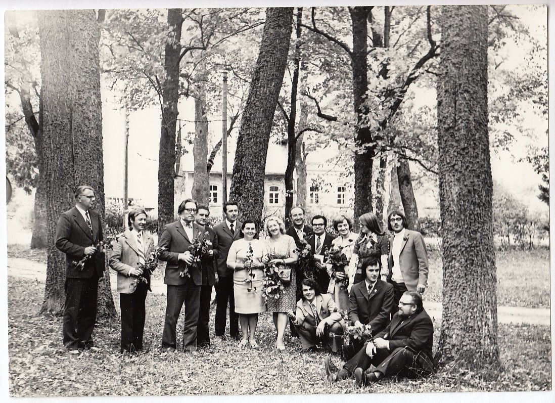 Vitālijs Lozda kopā ar citiem Dzejas dienās Valkas rajonā