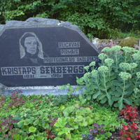 Kristapa Šēnberga kapa piemineklis
